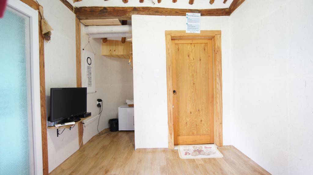 1928 Suimmaru Hanok Guesthouse จอนจู ห้อง รูปภาพ
