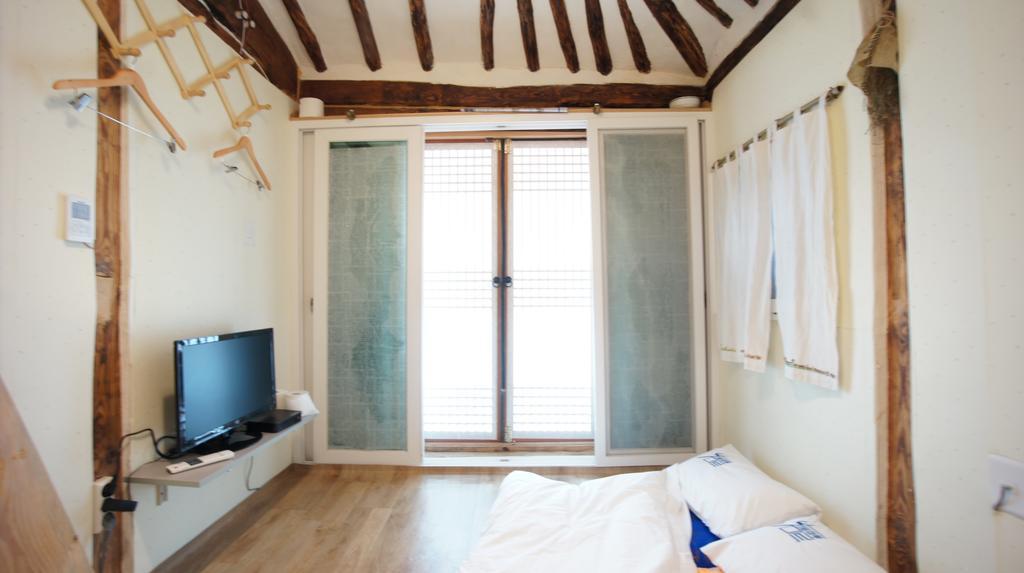 1928 Suimmaru Hanok Guesthouse จอนจู ห้อง รูปภาพ